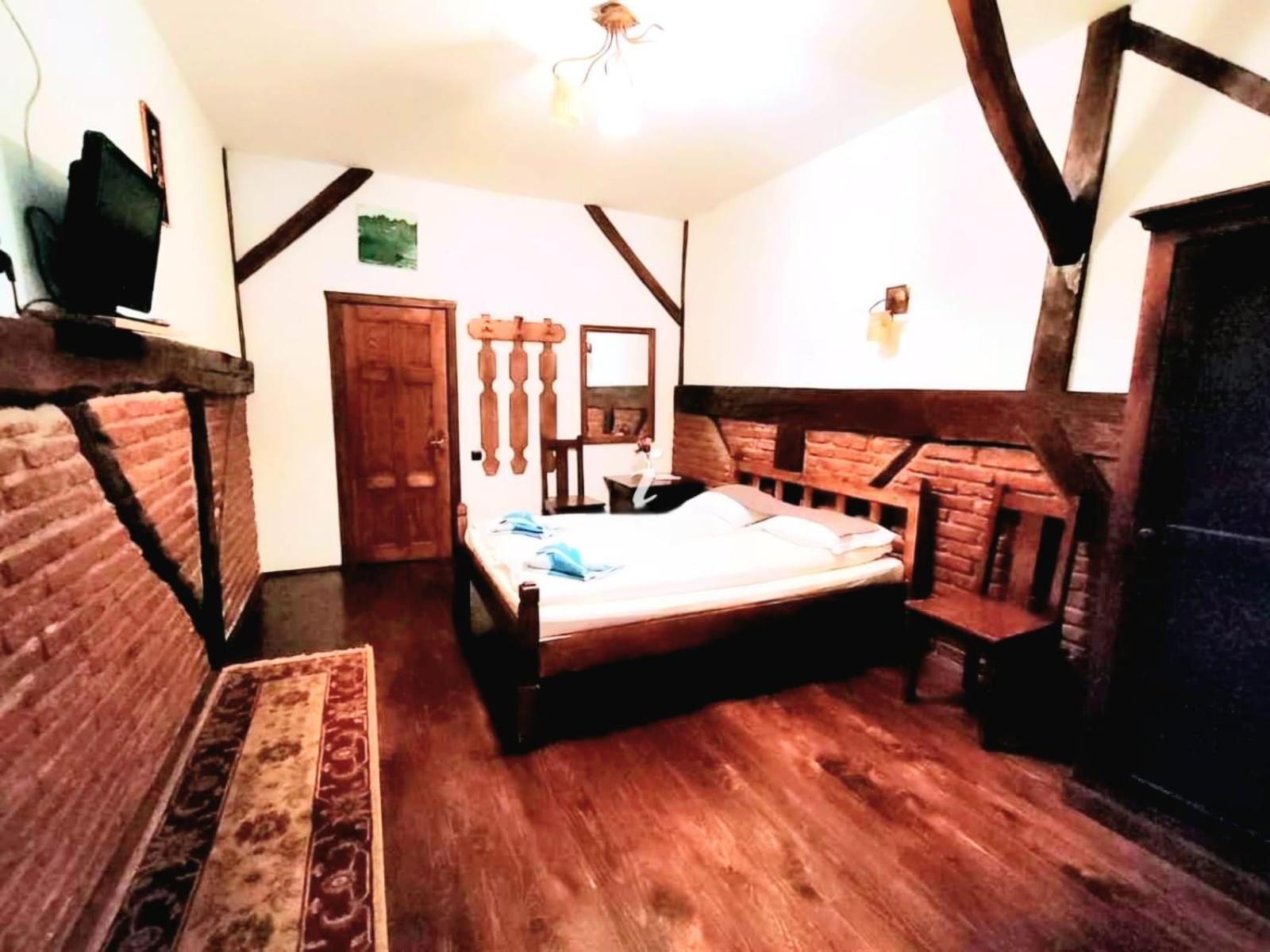 Pensiunea Cerbul - Valea Dobarlaului Экстерьер фото